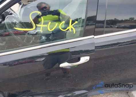 2017 Hyundai Santa Fe Sport 2.4L из США, поврежденный, VIN 5NMZTDLBXHH027964